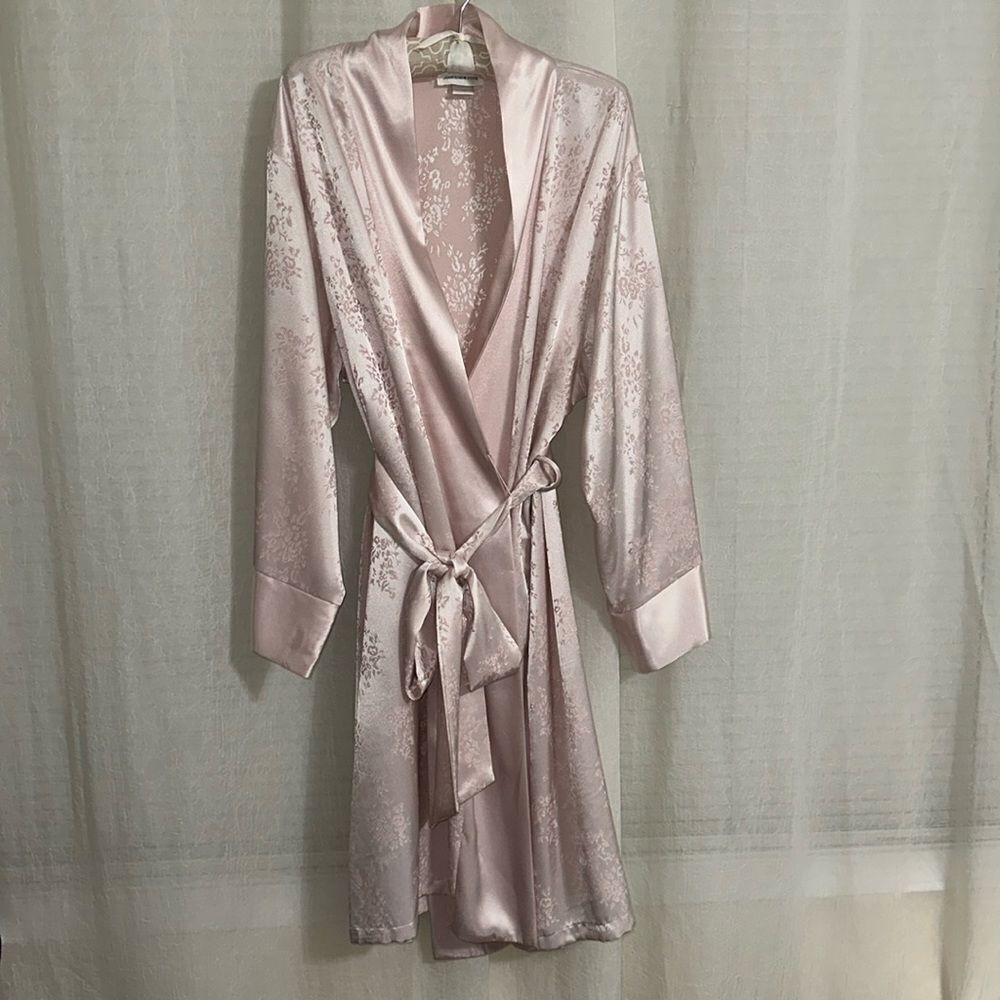Jones New York Blush Satin Jacquard Wrap Robe with Tie